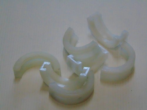 MŰANYAG BETÉT A FACSAPÁGYBA