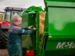 McHale C430 függesztett bálabontó-kiosztó