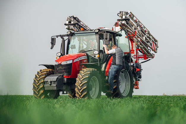 Massey Ferguson 5711 Kerteszteti Palyazat 2025 kep1